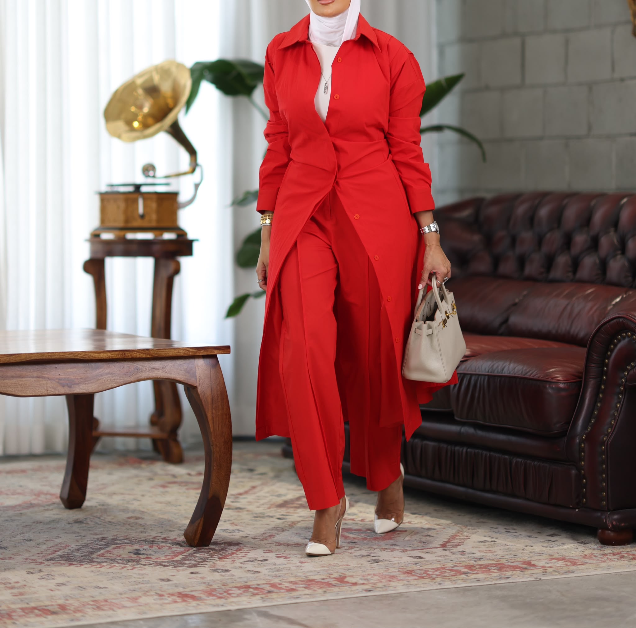 Fitted red set - Image 5